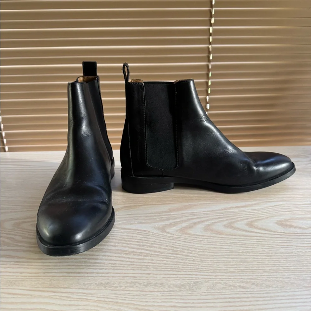 Everlane Modern Chelsea Boot - Picture 5 of 6